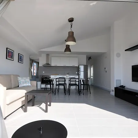 Marat Apartment *