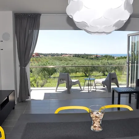 Apartment Marat *